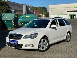 Weiß Gebraucht 2010 Skoda Octavia Elegance Kombi | 5.490 € (Fairer Preis)