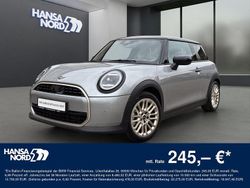 Silber / melting silver (metallic) Gebraucht 2024 Mini Cooper Favoured Kleinwagen | 26.950 € (Fairer Preis)