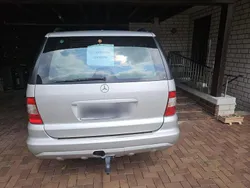 Silber Gebraucht 2001 Mercedes ML270 SUV | 5.000 €