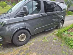 Grau Gebraucht 2019 Ford Tourneo Custom Titanium X Van / Kleinbus | 28.000 € (Guter Preis)