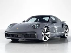 Arktikgrau Neu 2025 Porsche 911 Turbo | 307.991 € (Etwas zu teuer)