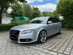 Schwarz Gebraucht 2007 Audi RS4 Performance Kombi | 11.500 €