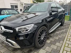 Schwarz Gebraucht 2020 Mercedes GLC200 AMG line SUV | 40.600 € (Fairer Preis)