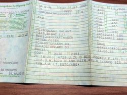 Grau Gebraucht 1999 Mitsubishi Galant Kombi | 1.499 €