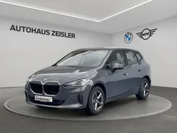 Sparkling kupfergrau Gebraucht 2024 BMW 220 Active Tourer Van / Kleinbus | 32.930 € (Fairer Preis)