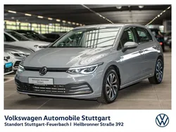 Mondsteingrau Gebraucht 2023 VW Golf VIII Active Limousine | 27.830 € (Fairer Preis)