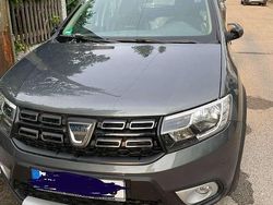 Grau Gebraucht 2018 Dacia Sandero Celebration Kleinwagen | 10.290 € (Fairer Preis)