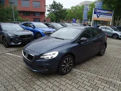 Grau Gebraucht 2019 Volvo V40 CC Plus Kombi | 18.900 € (Fairer Preis)