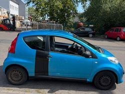 Blau Gebraucht 2007 Peugeot 107 Kleinwagen | 1.500 € (Fairer Preis)