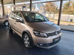 Beige Gebraucht 2013 VW Touran Cross Design Van / Kleinbus | 15.200 € (Teuer)