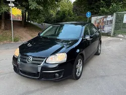 Schwarz Gebraucht 2010 VW Jetta Limousine | 2.800 € (Fairer Preis)