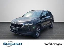 Schwarzmagic perleffekt Gebraucht 2025 Skoda Karoq Tour SUV | 41.160 € (Teuer)