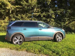 Grün Gebraucht 2019 Peugeot 5008 Allure Van / Kleinbus | 20.000 € (Fairer Preis)