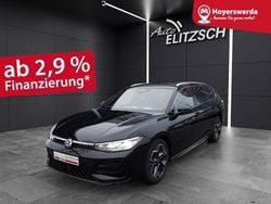 Grenadillschwarz metallic Gebraucht 2024 VW Passat R-line Limousine | 38.750 € (Superpreis)