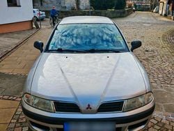Silber Gebraucht 2001 Mitsubishi Carisma Limousine | 725 € (Guter Preis)