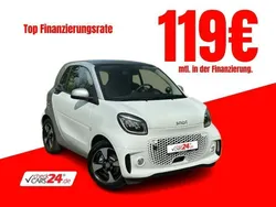 Silber Gebraucht 2024 Smart ForTwo Electric Drive Passion Kleinwagen | 22.089 €