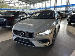 Grau Gebraucht 2021 Volvo V60 Inscription Kombi | 22.500 €