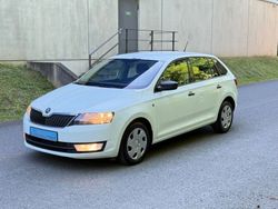 Weiß Gebraucht 2015 Skoda Rapid Cool Edition Limousine | 3.499 €
