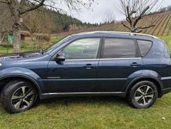Blau Gebraucht 2015 Ssangyong (KGM) Rexton Sapphire SUV | 9.400 € (Superpreis)