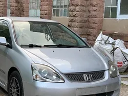 Silber Gebraucht 2004 Honda Civic Kleinwagen | 1.200 € (Superpreis)