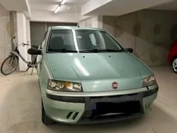 Grün Gebraucht 2000 Fiat Punto Kleinwagen | 1.100 € (Fairer Preis)