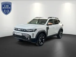 Weiß (arktisweiß (weiß) (weiß)) Gebraucht 2024 Dacia Duster Journey SUV | 25.790 € (Etwas zu teuer)