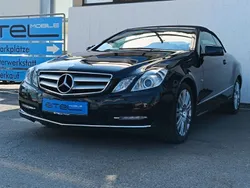 Black metallic Gebraucht 2012 Mercedes E200 Cabrio | 13.790 € (Fairer Preis)
