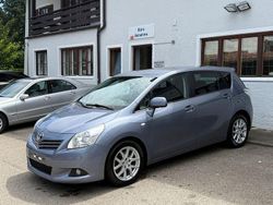 Blau Gebraucht 2009 Toyota Verso Executive Van / Kleinbus | 4.790 € (Fairer Preis)