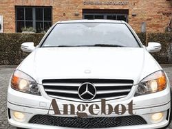 Weiß Gebraucht 2010 Mercedes CLC180 Edition Kleinwagen | 5.950 € (Fairer Preis)