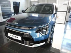 Blau Neu 2024 Kia Niro Spirit SUV | 35.450 € (Etwas zu teuer)