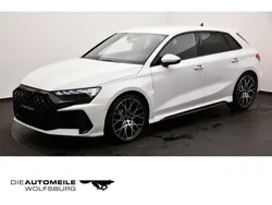 Mythosschwarz metallic Gebraucht 2024 Audi RS3 Sportback Ambiente Kleinwagen | 63.880 € (Etwas zu teuer)