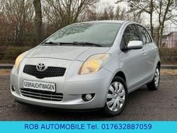 Silber Gebraucht 2007 Toyota Yaris Sol Limousine | 3.990 € (Fairer Preis)
