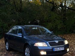 Grün Gebraucht 2005 Skoda Octavia Limousine | 2.000 €