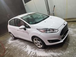 Weiß Gebraucht 2016 Ford Fiesta Kleinwagen | 2.600 € (Superpreis)
