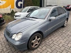 Grau Gebraucht 2003 Mercedes C200 Limousine | 1.790 € (Guter Preis)