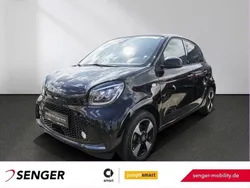 Schwarz Gebraucht 2021 Smart ForFour Electric Drive Passion Kleinwagen | 10.237 € (Fairer Preis)