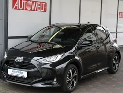 Schwarz Neu 2025 Toyota Yaris Hybrid Team Limousine | 26.780 € (Fairer Preis)