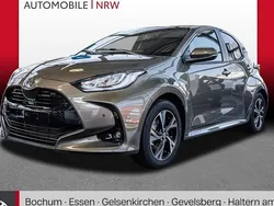 Individuell Neu 2025 Toyota Yaris Hybrid Comfort Limousine | 27.489 € (Fairer Preis)
