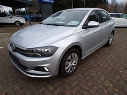 Silber Gebraucht 2018 VW Polo Comfortline Limousine | 10.990 € (Fairer Preis)