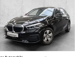 Schwarz Gebraucht 2022 BMW 118 Advantage Kleinwagen | 22.490 € (Fairer Preis)