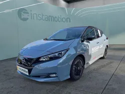 Grau Gebraucht 2023 Nissan Leaf Kleinwagen | 23.499 €