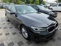 Grau Gebraucht 2023 BMW 530 Kombi | 41.980 € (Guter Preis)