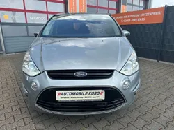 Silber Gebraucht 2014 Ford S-MAX Titanium Van / Kleinbus | 11.980 € (Etwas zu teuer)