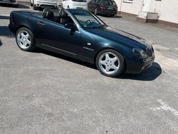 Schwarz Gebraucht 1999 Mercedes SLK230 AMG Cabrio | 4.850 € (Fairer Preis)