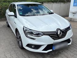 Weiß Gebraucht 2016 Renault Mégane IV Bose Edition Limousine | 9.500 € (Fairer Preis)