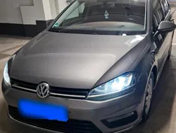 Grau Gebraucht 2015 VW Golf VII Cup Kombi | 9.300 € (Fairer Preis)