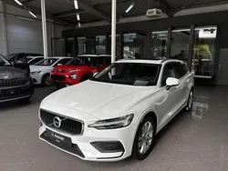 Ice white / solid Gebraucht 2022 Volvo V60 Core Kombi | 24.990 € (Superpreis)