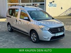 Grau Gebraucht 2016 Dacia Dokker Celebration Van / Kleinbus | 4.490 € (Guter Preis)