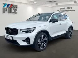 Weiß Gebraucht 2024 Volvo XC40 Plus SUV | 39.500 € (Fairer Preis)