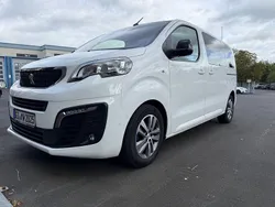 Weiß Gebraucht 2021 Peugeot Traveller Active Van / Kleinbus | 34.700 € (Etwas zu teuer)